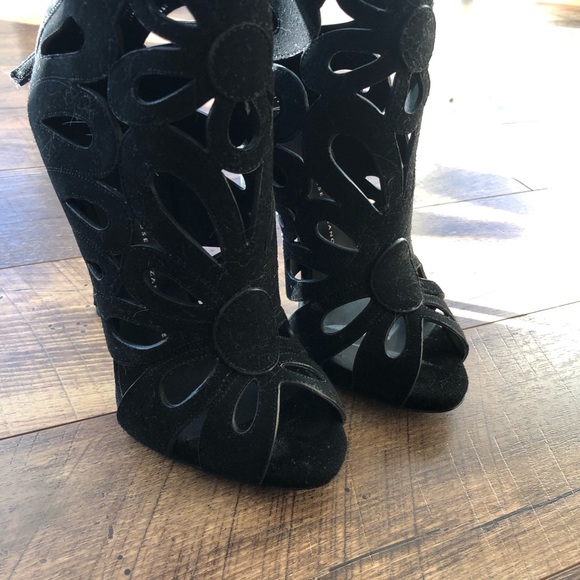 Giuseppe Zanotti Suede Floral Cutout Boots - Picture 7 of 9